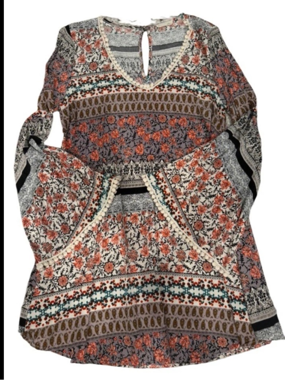 Jella Couture Boho Floral Peasant Blouse in Coral & Cream. Size Large